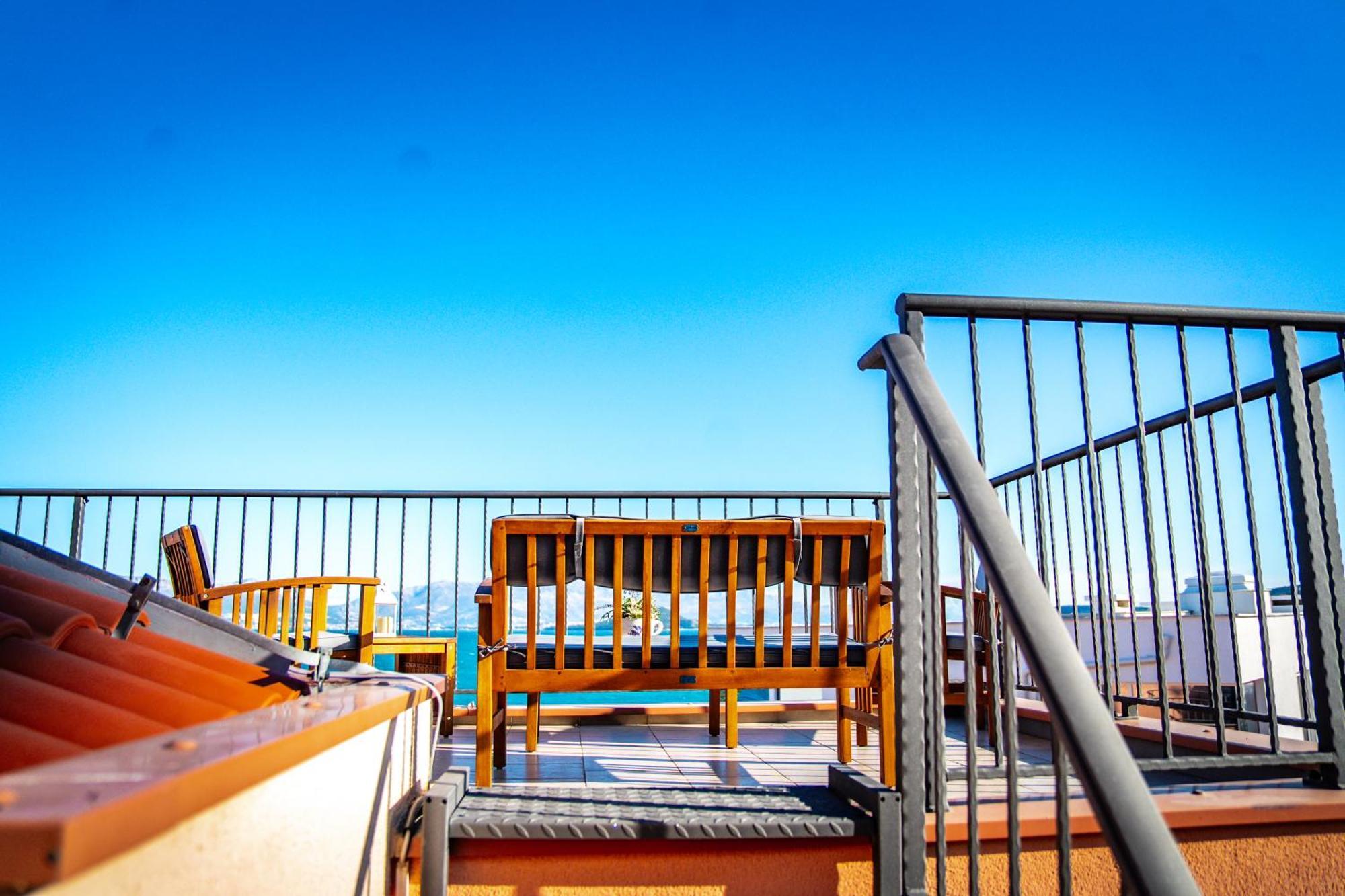 Appartement Regina Del Mare à Slatine Extérieur photo